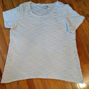 White textured t-shirt